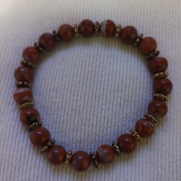 Vintage jewelry lot w/Avon necklaces - Picture 2 of 9